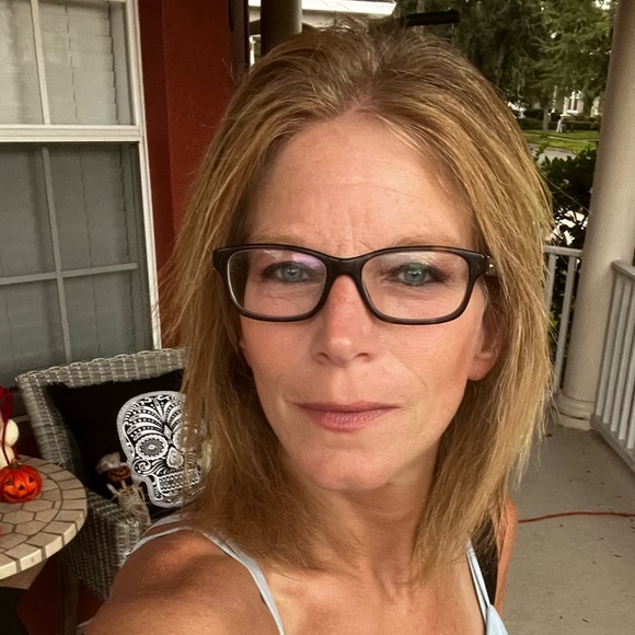 Meet your Posher, Valarie - Picture 1 of 1